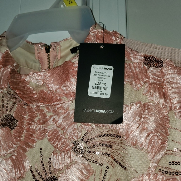 The way you look at me Dress by fashion nova - Picture 8 of 8